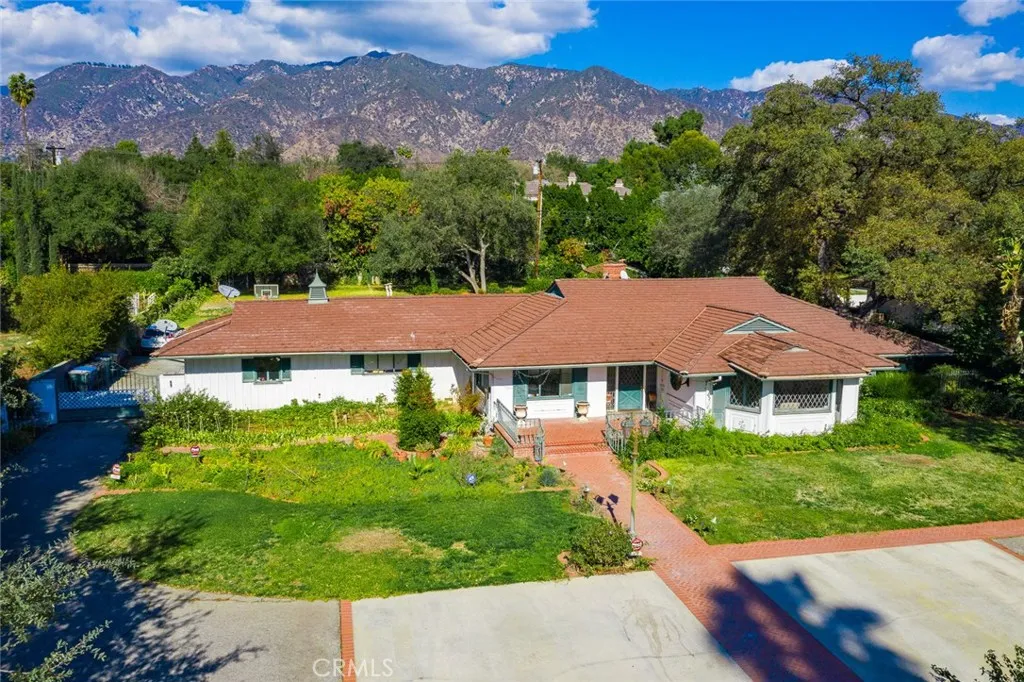 1127 W Foothill Boulevard, Arcadia, California 91006 home-pic-33